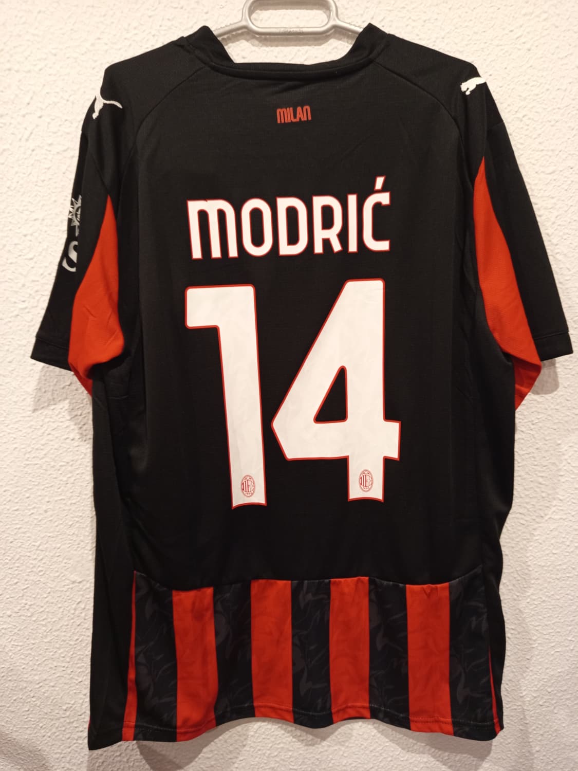 Camiseta AC Milan Local 25/26 Modrić #14