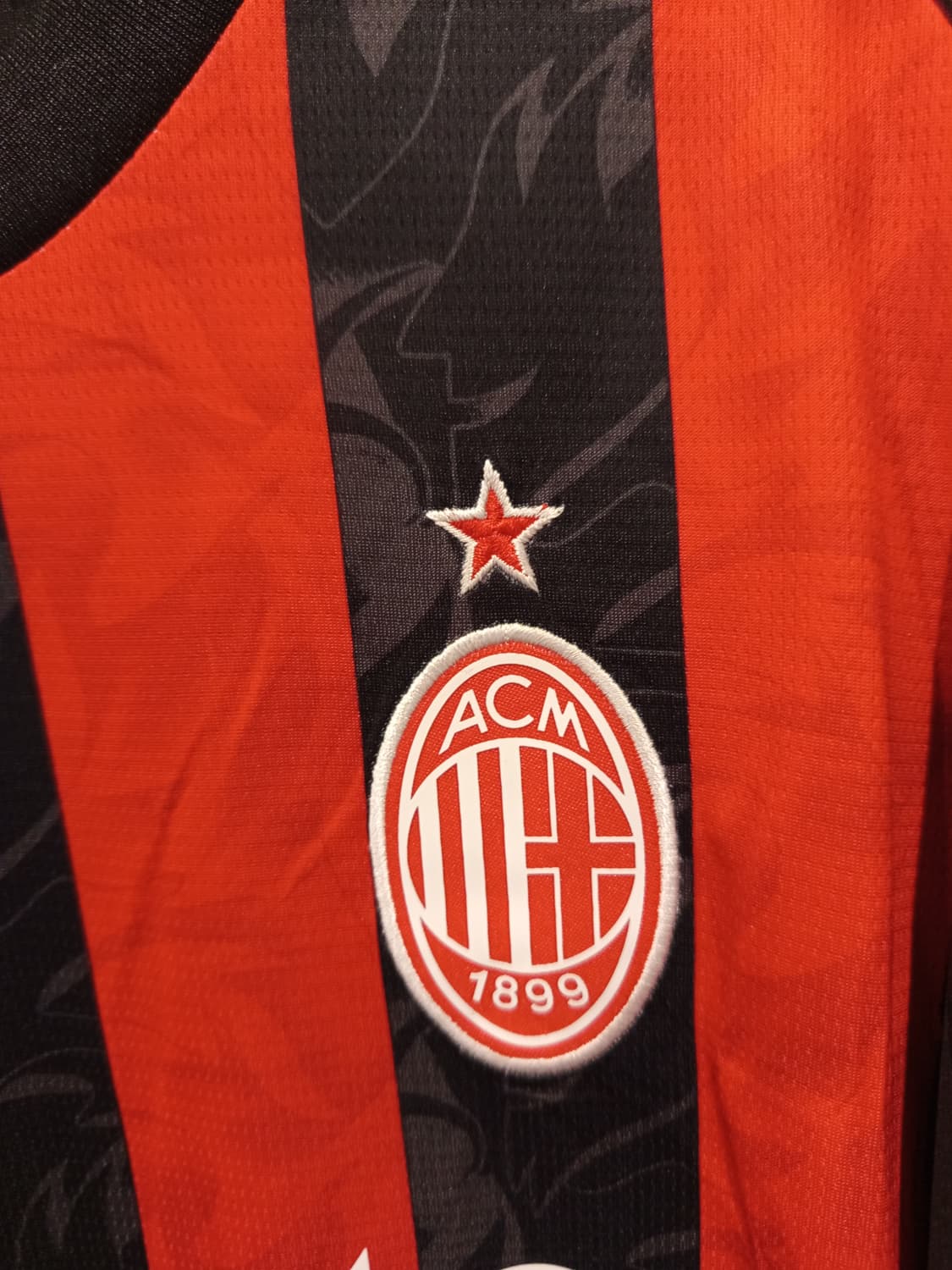 Camiseta AC Milan Local 25/26 Modrić #14