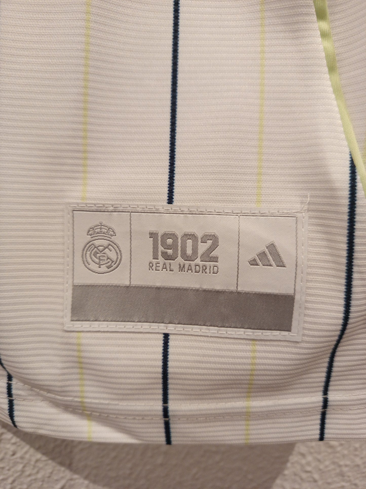 Camiseta Real Madrid beisbolera