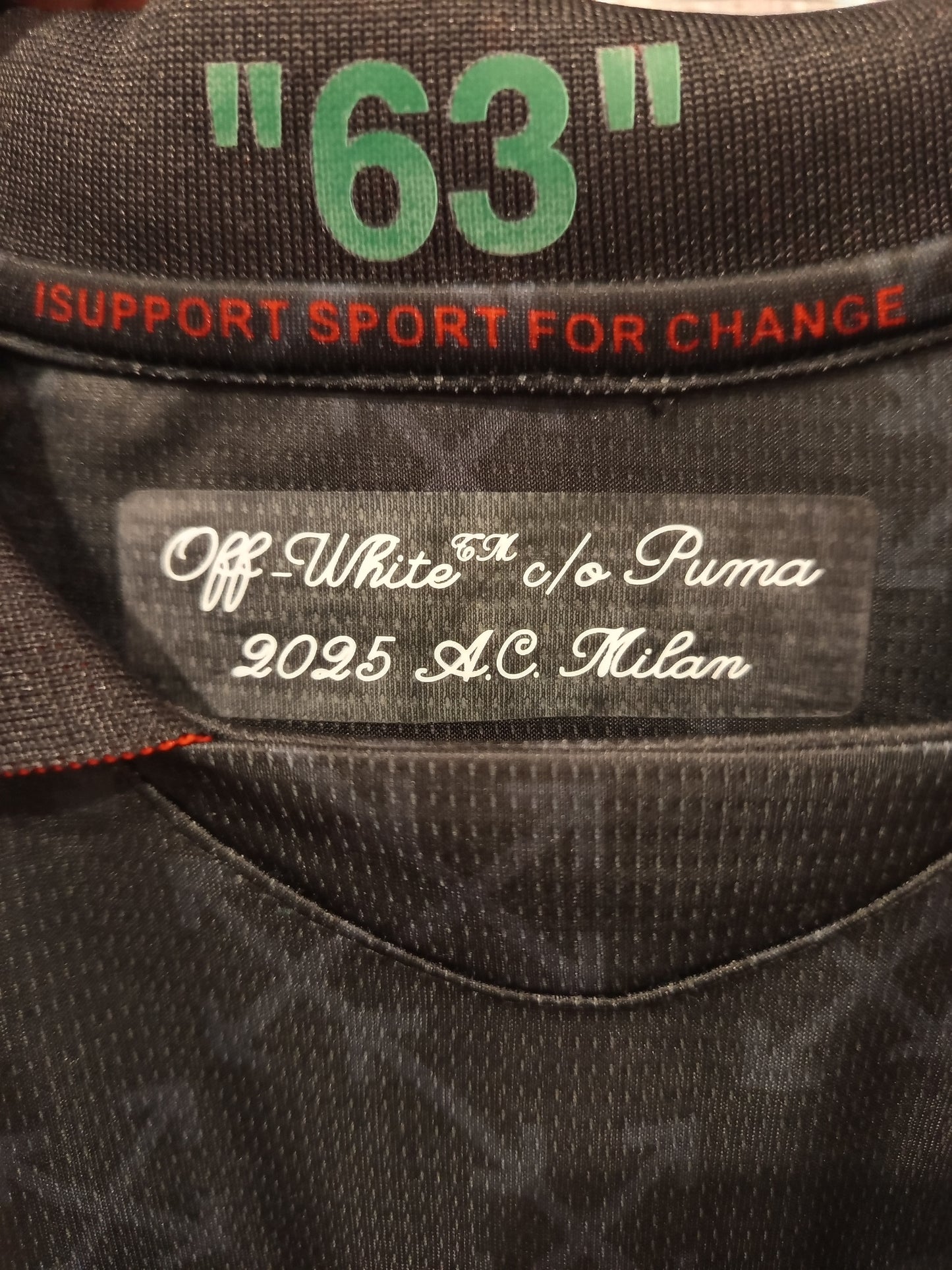 Camiseta Milan edición especial off White 2025