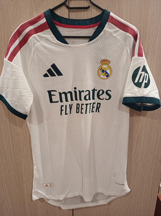 Camiseta Real Madrid versión jugador 2026/27